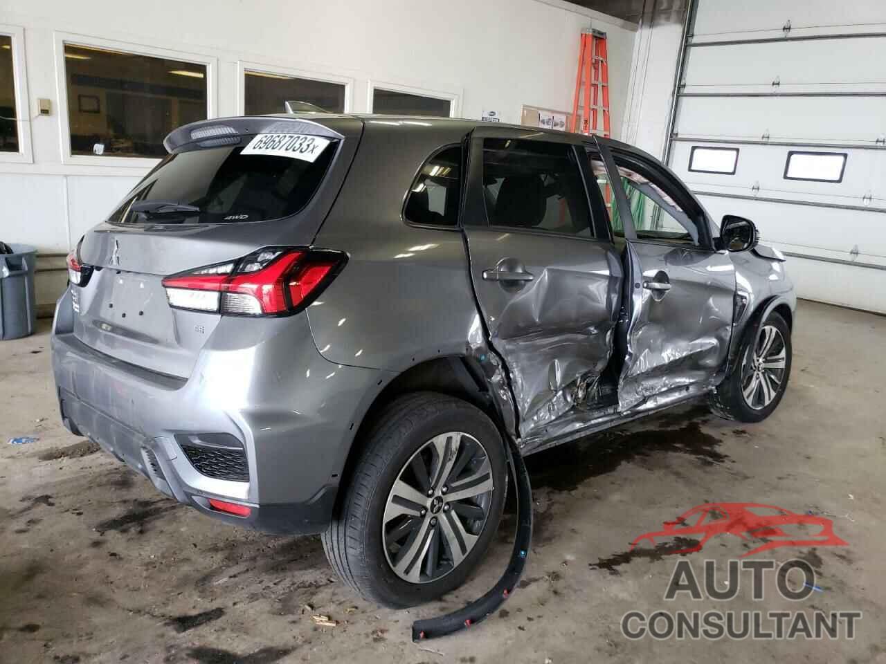 MITSUBISHI OUTLANDER 2022 - JA4ARUAU3NU014052