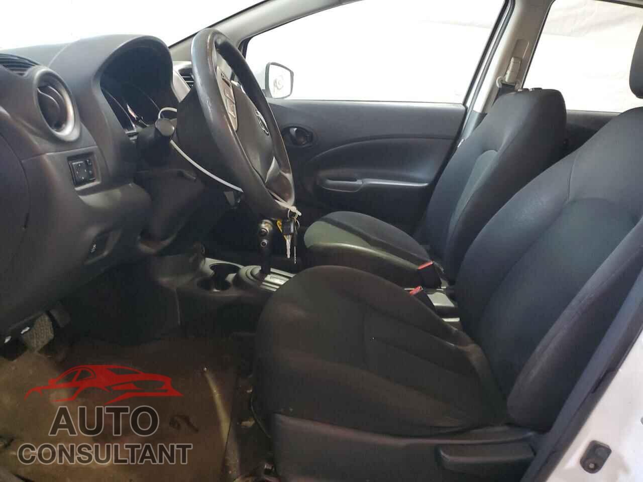 NISSAN VERSA 2017 - 3N1CE2CP2HL372282