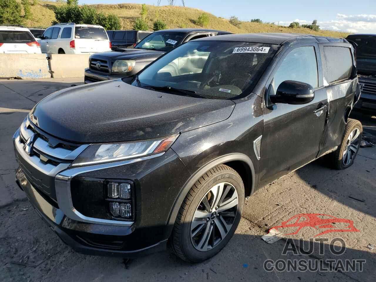 MITSUBISHI OUTLANDER 2021 - JA4ARUAU2MU012890