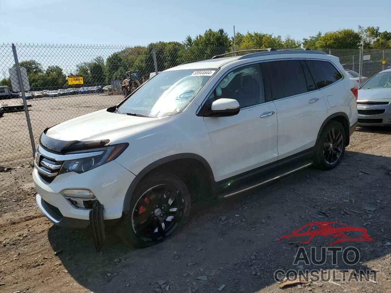 HONDA PILOT 2017 - 5FNYF6H00HB001557