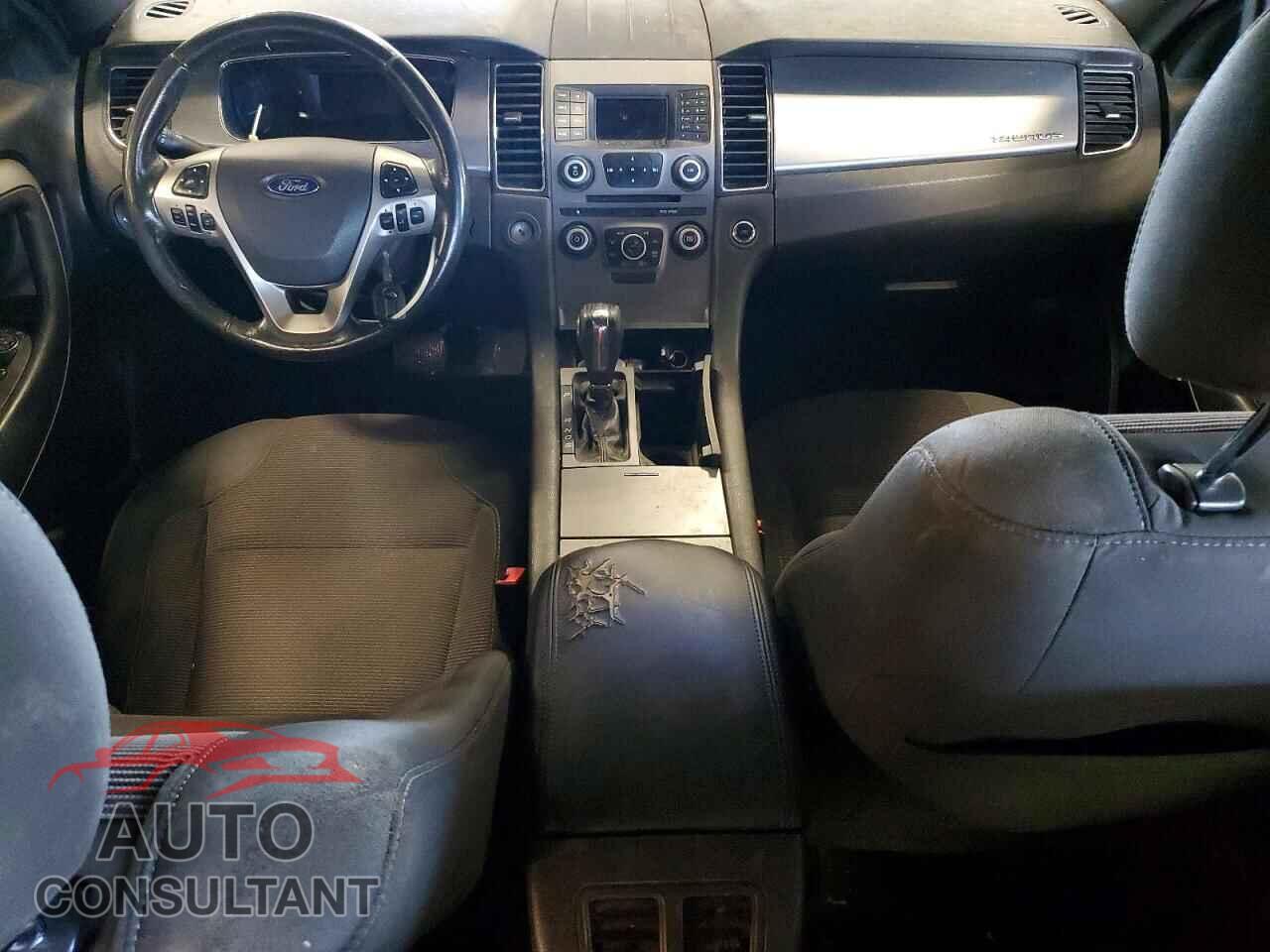 FORD TAURUS 2013 - 1FAHP2E81DG174610
