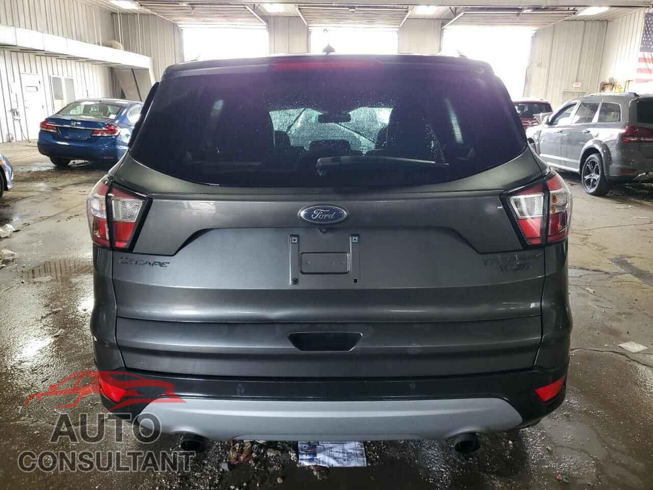FORD ESCAPE 2017 - 1FMCU9JD2HUD11548
