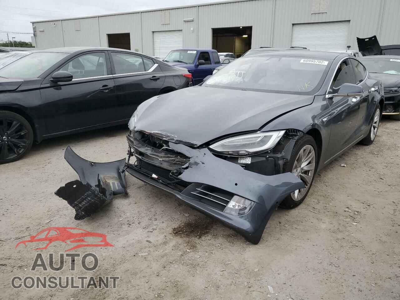 TESLA MODEL S 2017 - 5YJSA1E28HF228590