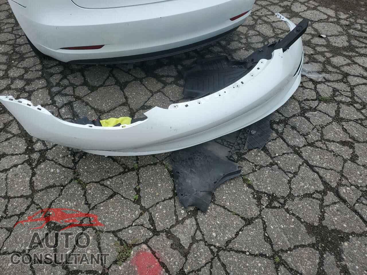 TESLA MODEL 3 2022 - 5YJ3E1EA3NF303823