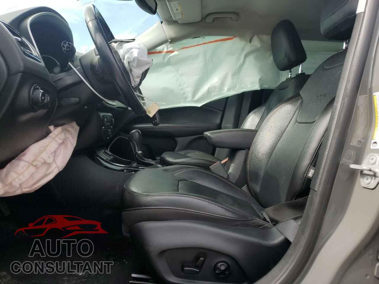 JEEP COMPASS 2020 - 3C4NJCCB6LT231140