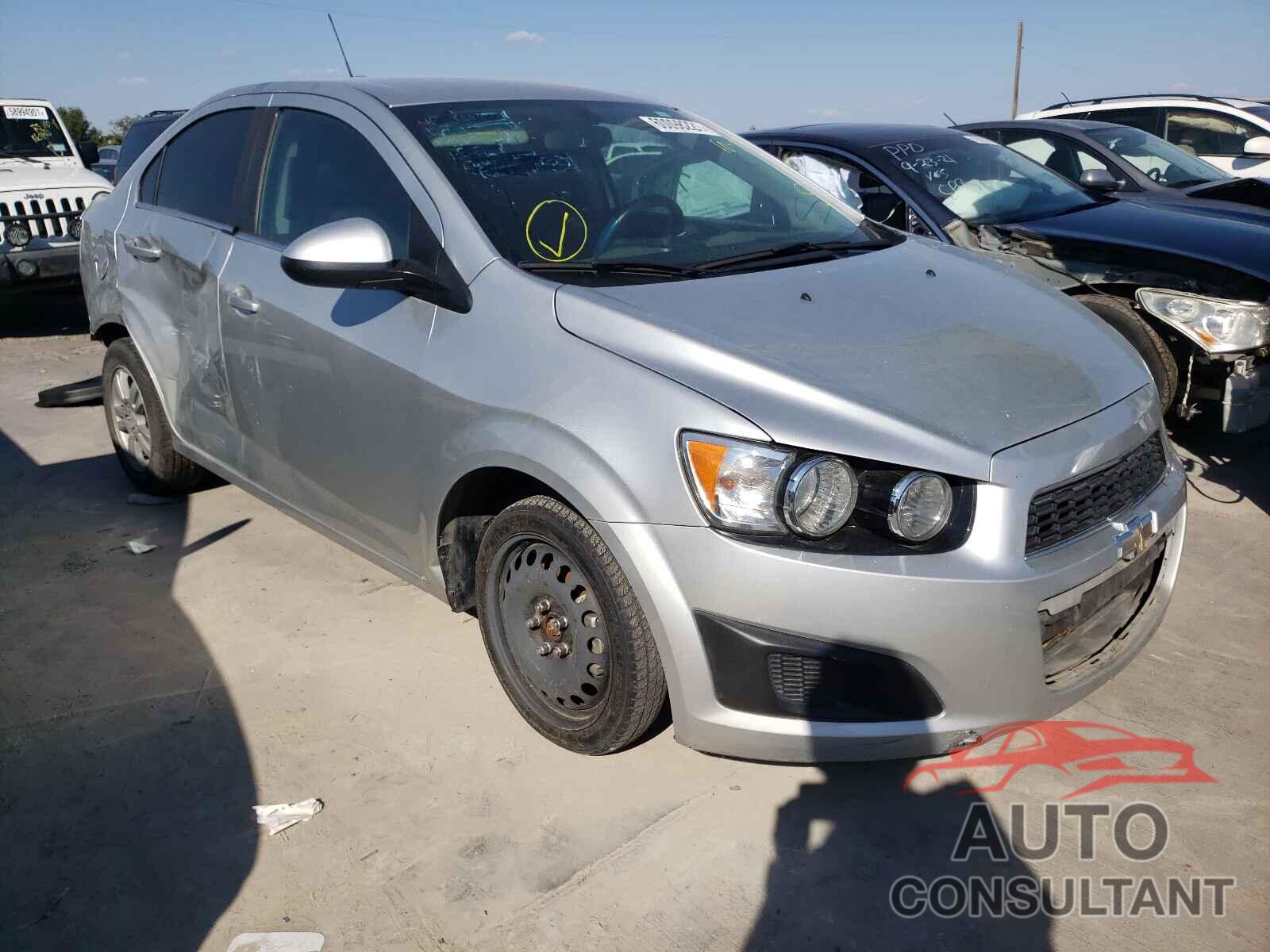 CHEVROLET SONIC 2016 - 1G1JC5SB5G4157090
