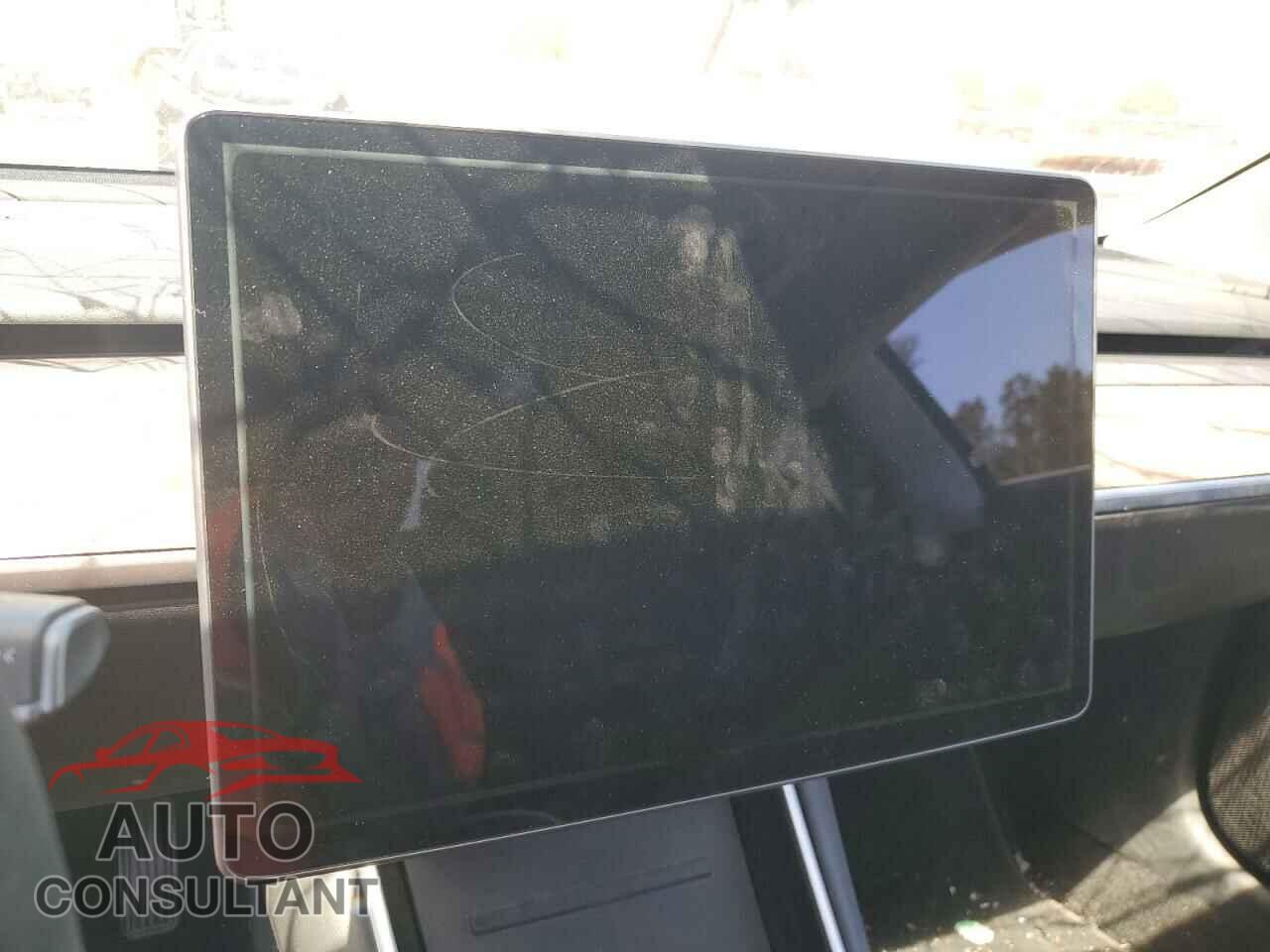 TESLA MODEL 3 2018 - 5YJ3E1EA1JF005961