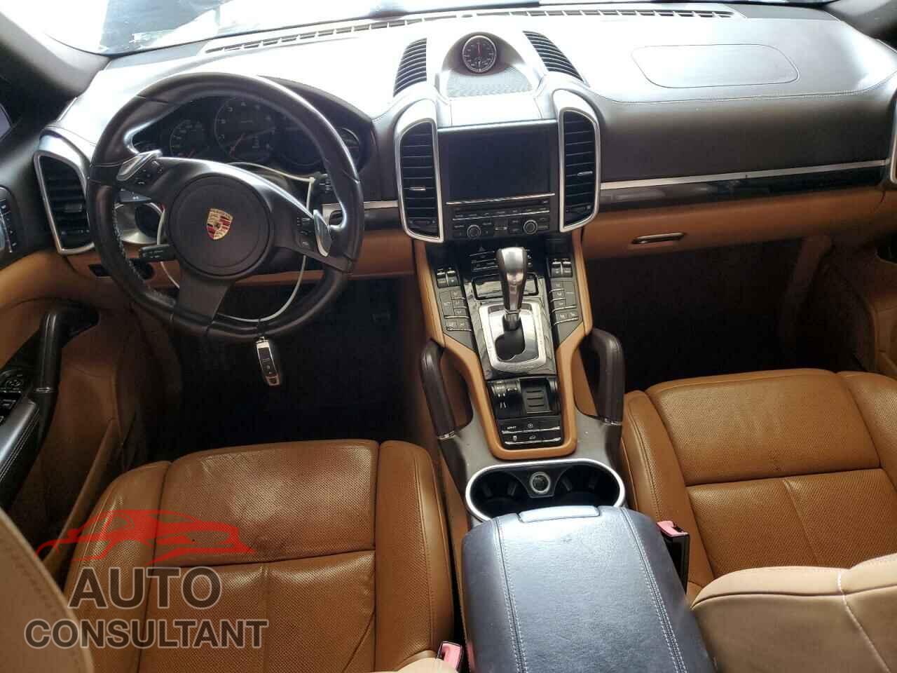 PORSCHE CAYENNE 2012 - WP1AA2A23CLA05563