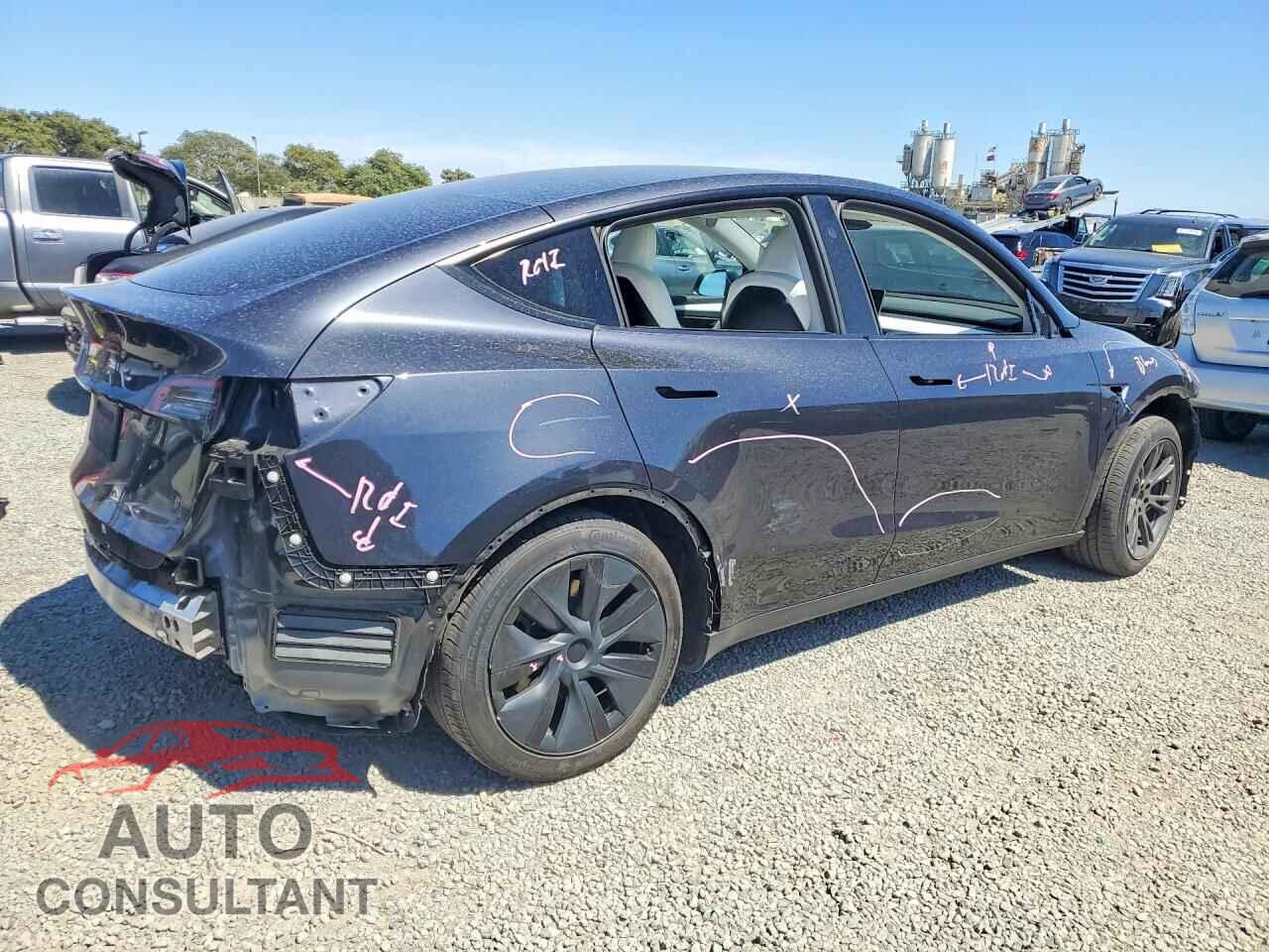 TESLA MODEL Y 2024 - 7SAYGDED2RF121910
