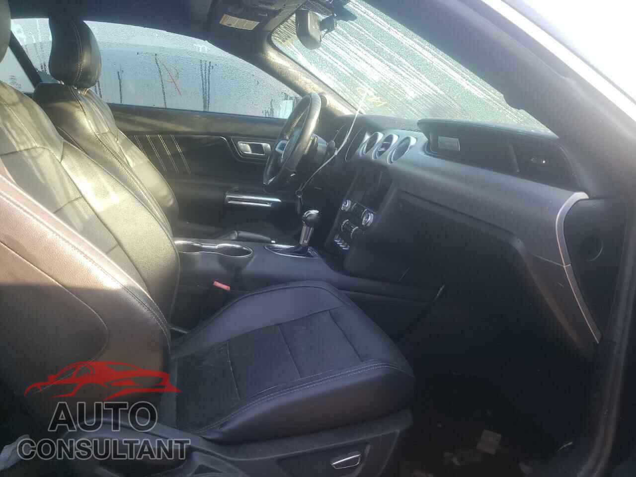 FORD MUSTANG 2018 - 1FATP8UH8J5165151