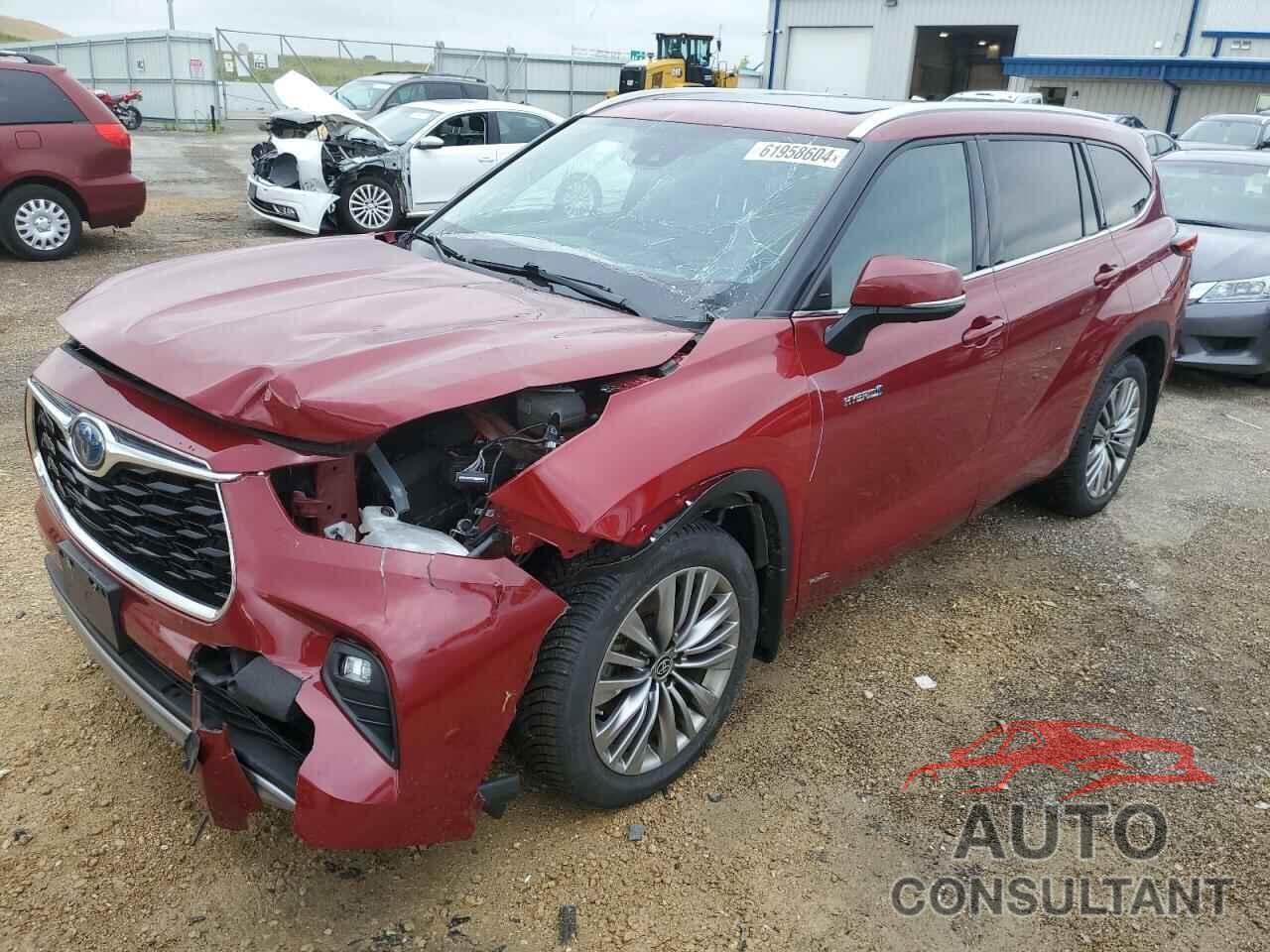 TOYOTA HIGHLANDER 2021 - 5TDEBRCHXMS020748