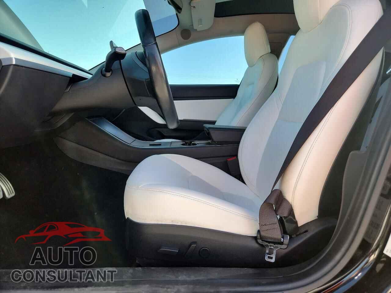 TESLA MODEL 3 2018 - 5YJ3E1EB6JF074041