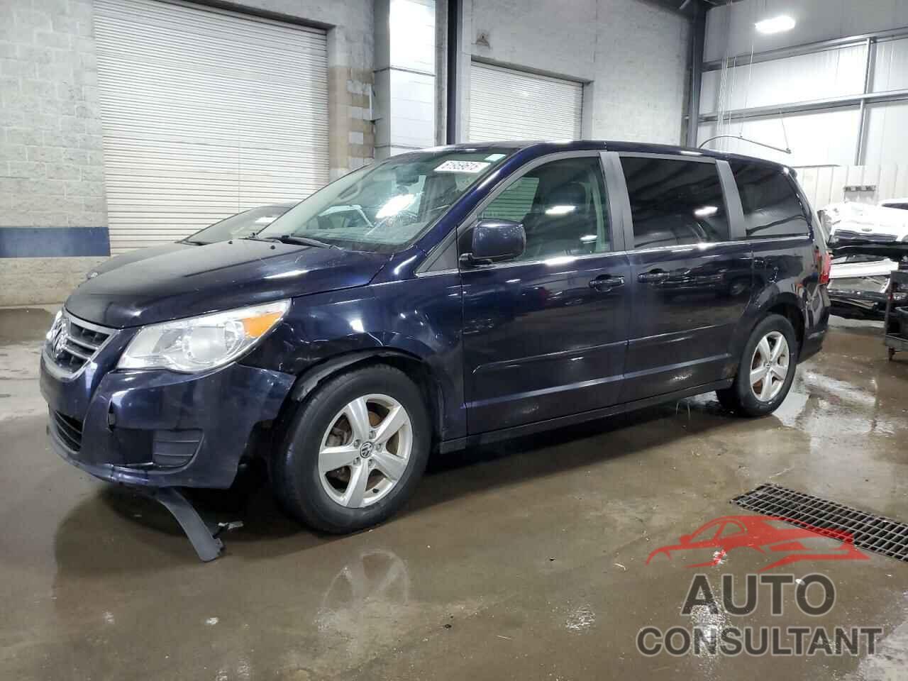 VOLKSWAGEN ROUTAN 2010 - 2V4RW3D15AR296219