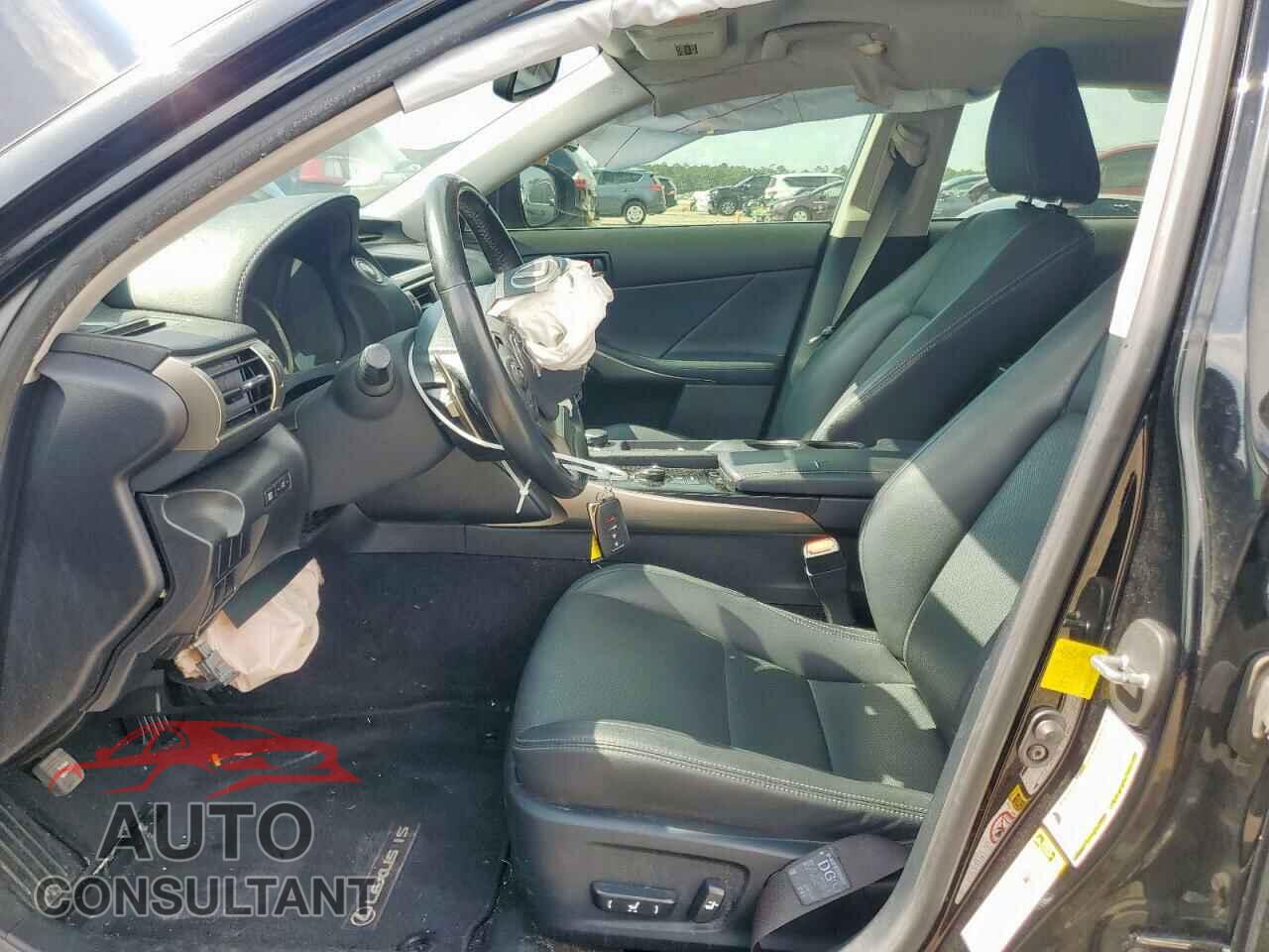LEXUS IS 2014 - JTHBF1D29E5030695