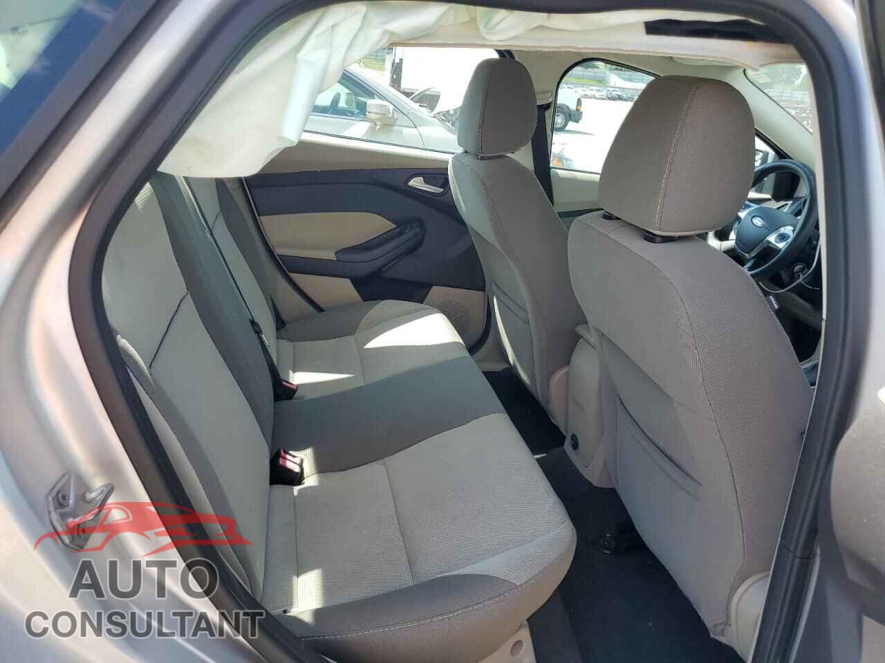 FORD FOCUS 2014 - 1FADP3F25EL159101