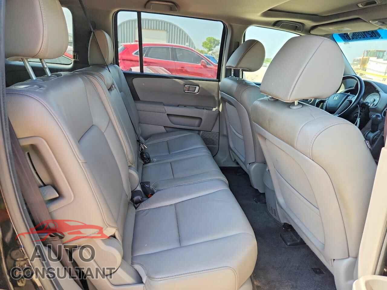 HONDA PILOT 2012 - 5FNYF4H53CB069621