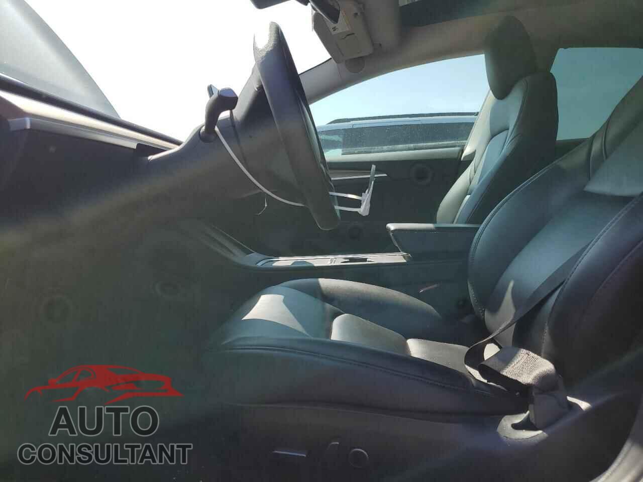 TESLA MODEL 3 2021 - 5YJ3E1EA1MF963163