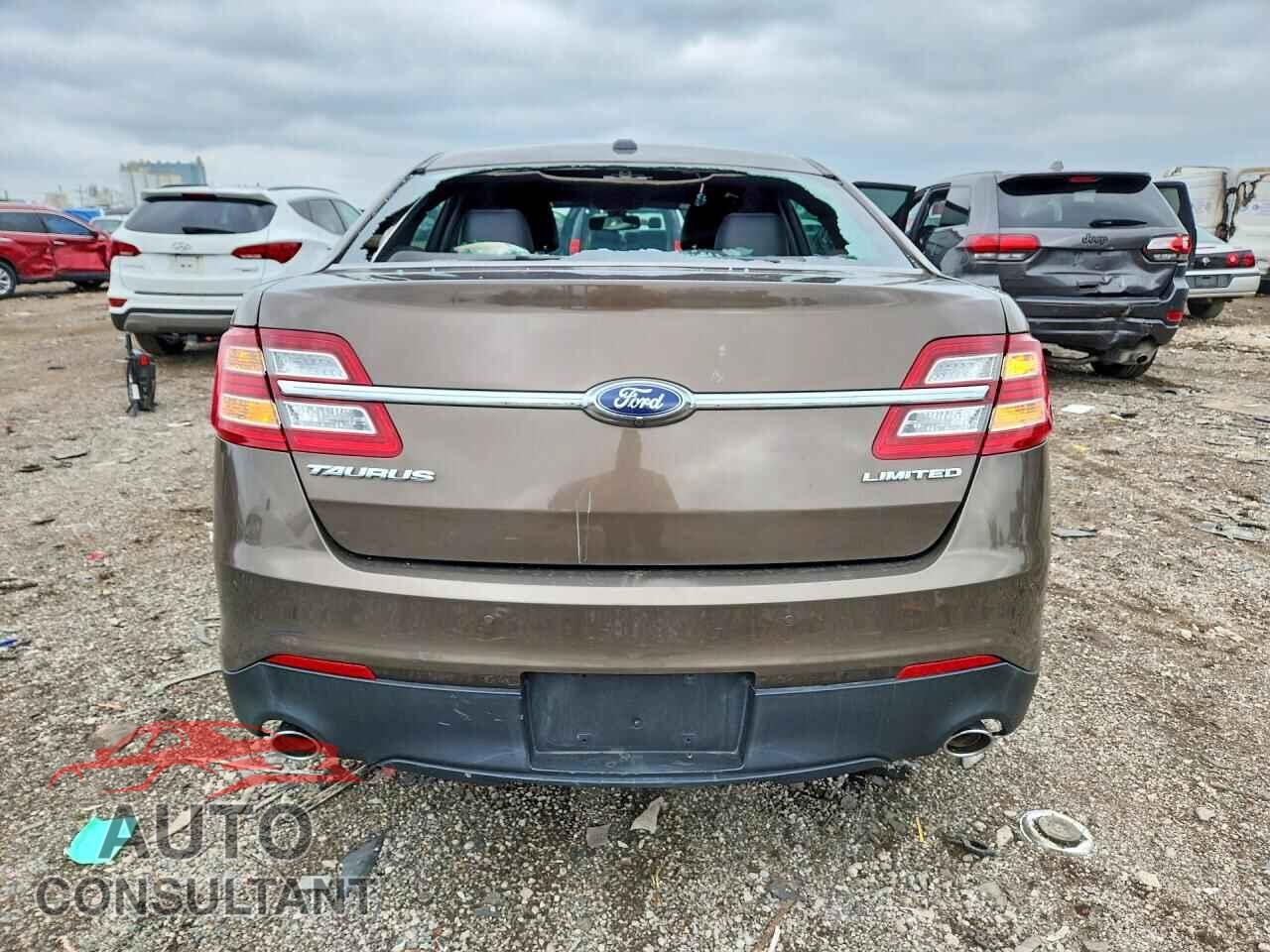 FORD TAURUS 2015 - 1FAHP2F8XFG118716