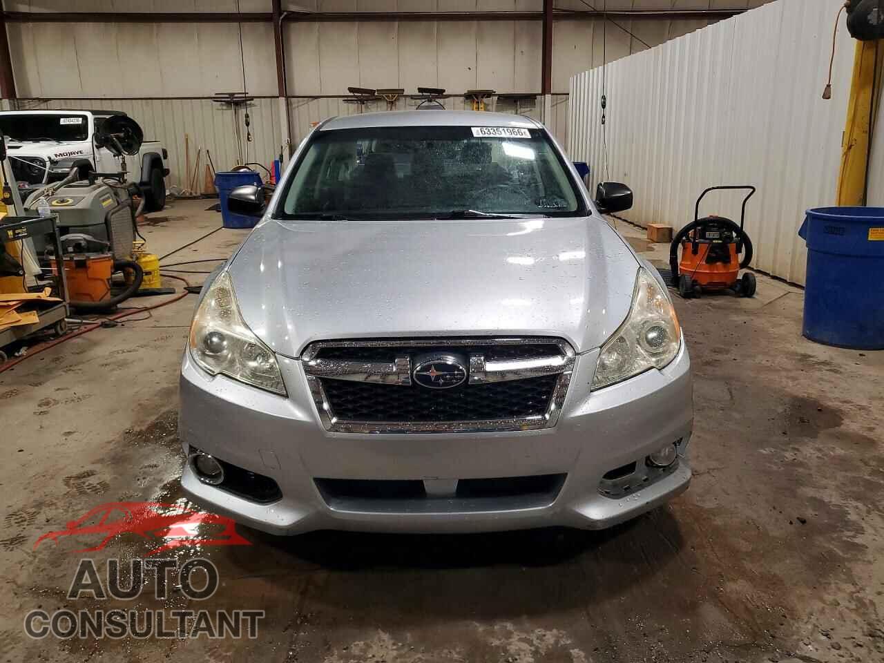 SUBARU LEGACY 2014 - 4S3BMBA61E3018573