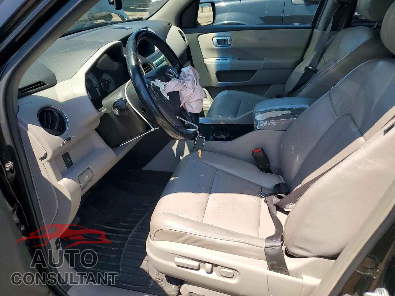 HONDA PILOT 2011 - 5FNYF4H59BB088348