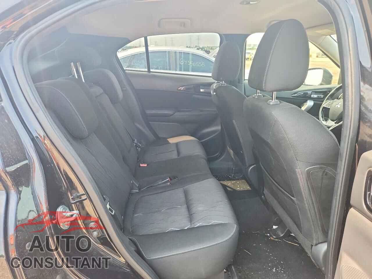 MITSUBISHI ECLIPSE 2018 - JA4AT5AA4JZ046633