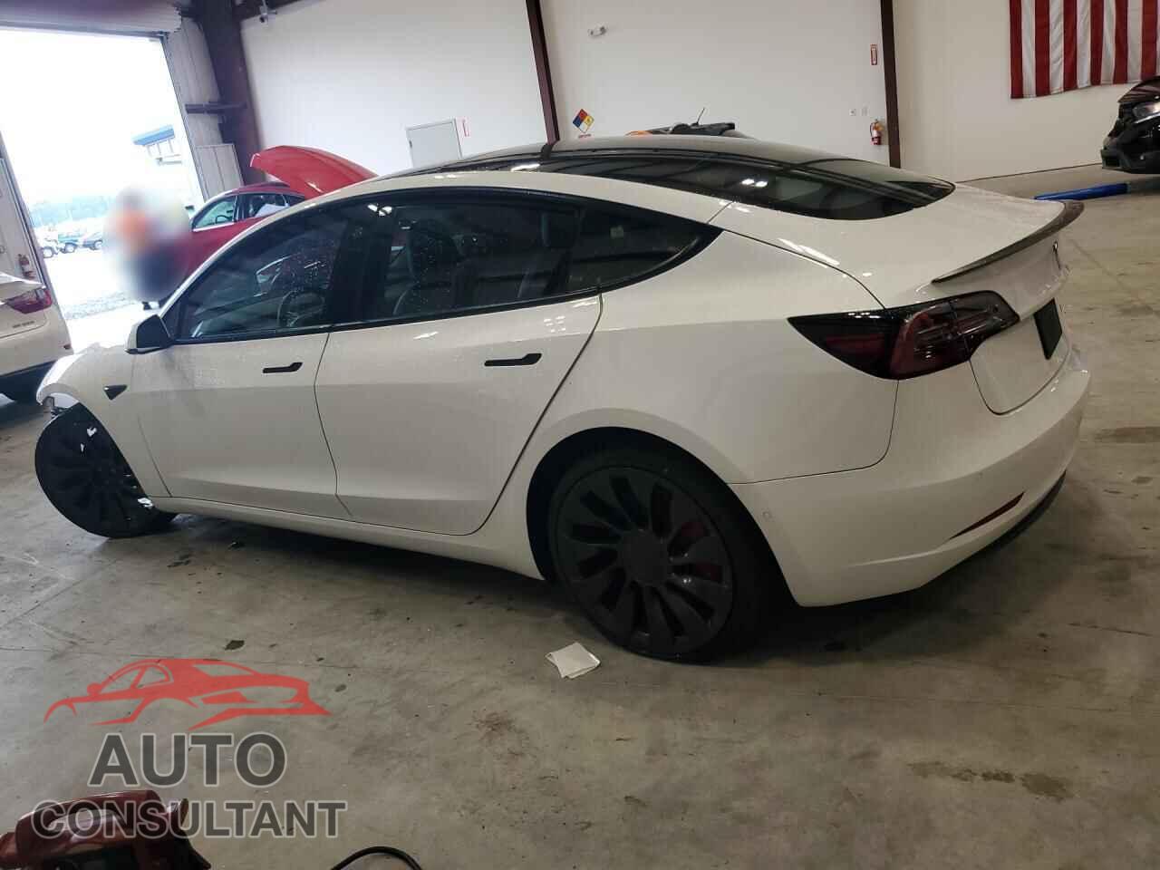 TESLA MODEL 3 2022 - 5YJ3E1EC5NF165753