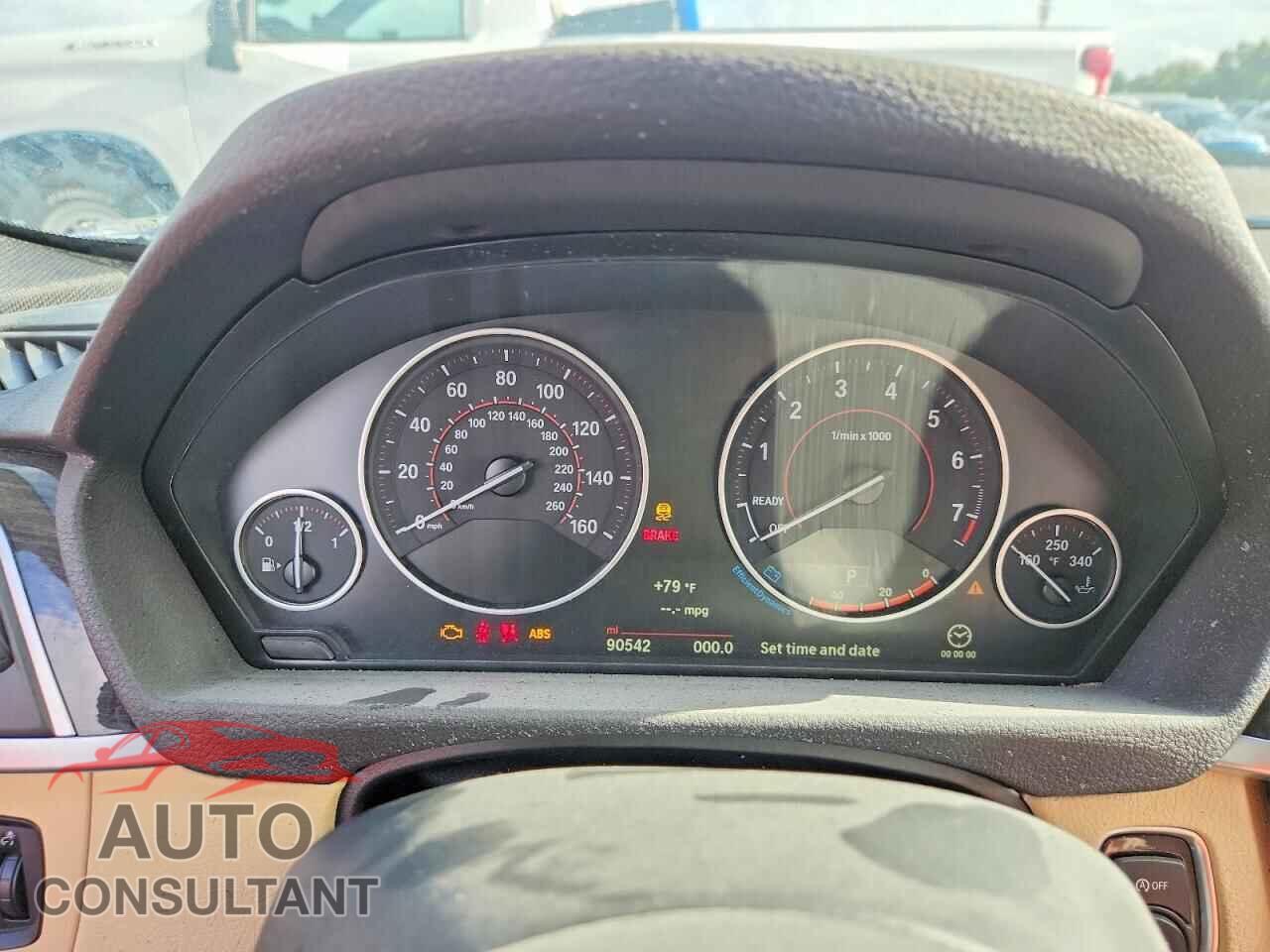 BMW 3 SERIES 2016 - WBA8E3G51GNU01509