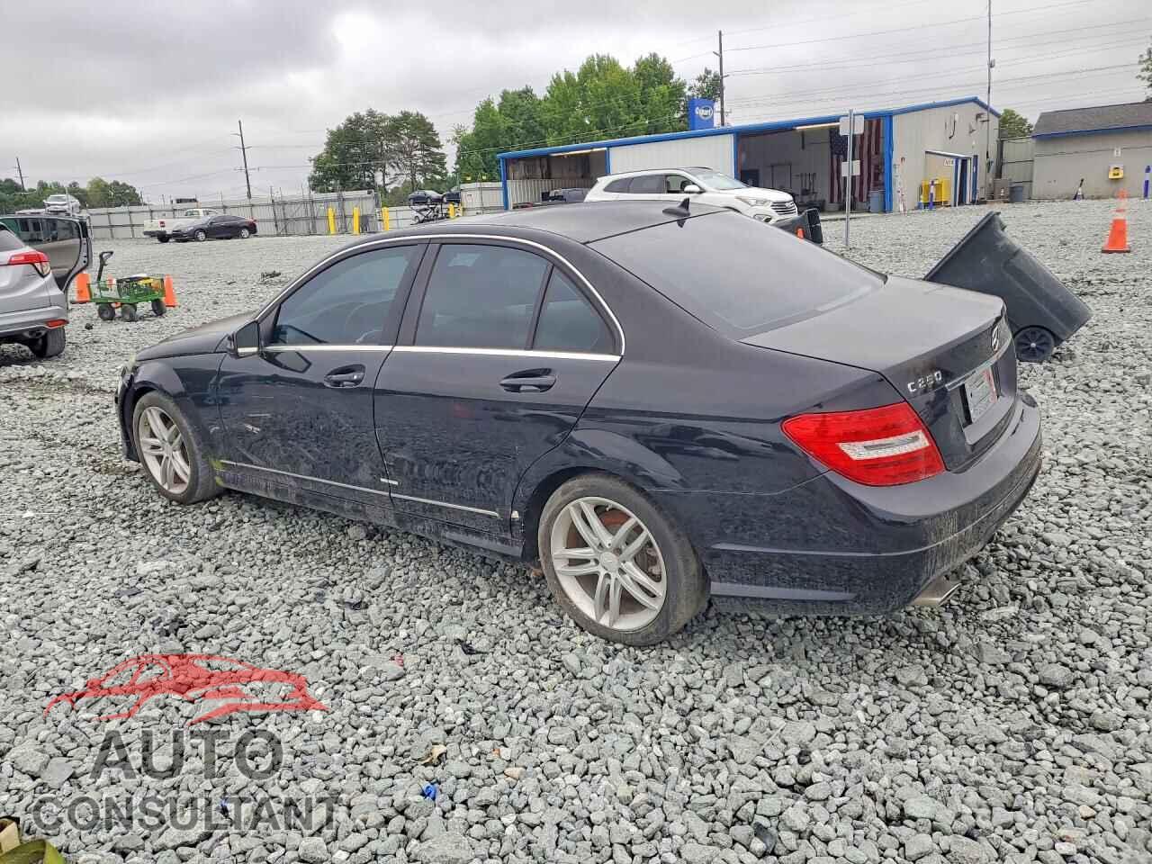 MERCEDES-BENZ C-CLASS 2013 - WDDGF4HBXDA862321
