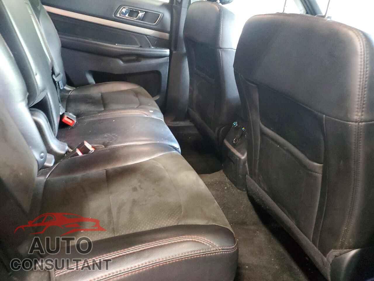 FORD EXPLORER 2018 - 1FM5K8D89JGB01945
