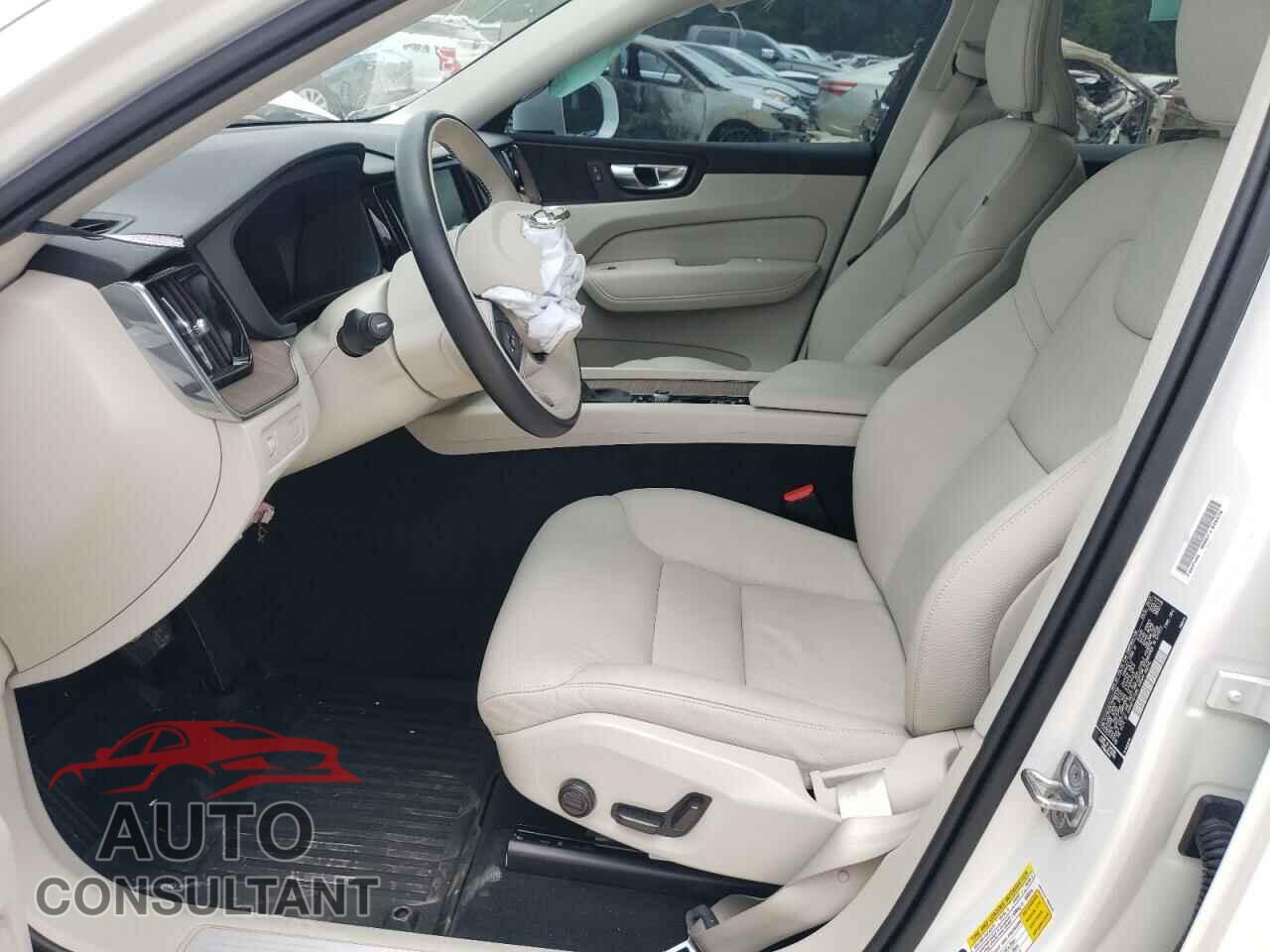 VOLVO XC60 2021 - YV4102DK7M1861782