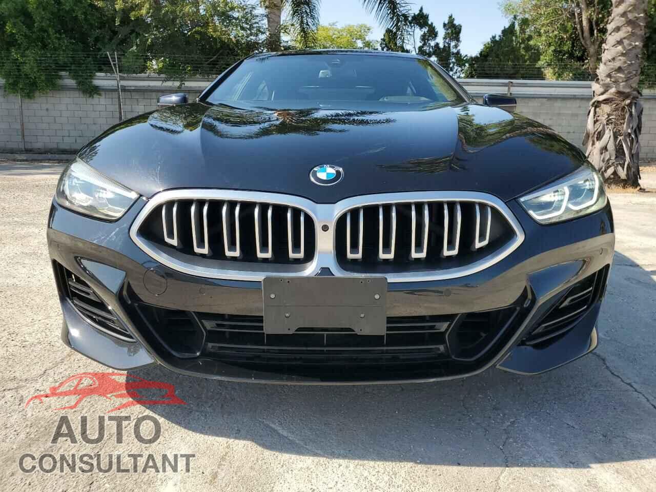 BMW 8 SERIES 2023 - WBAGV2C08PCL62378