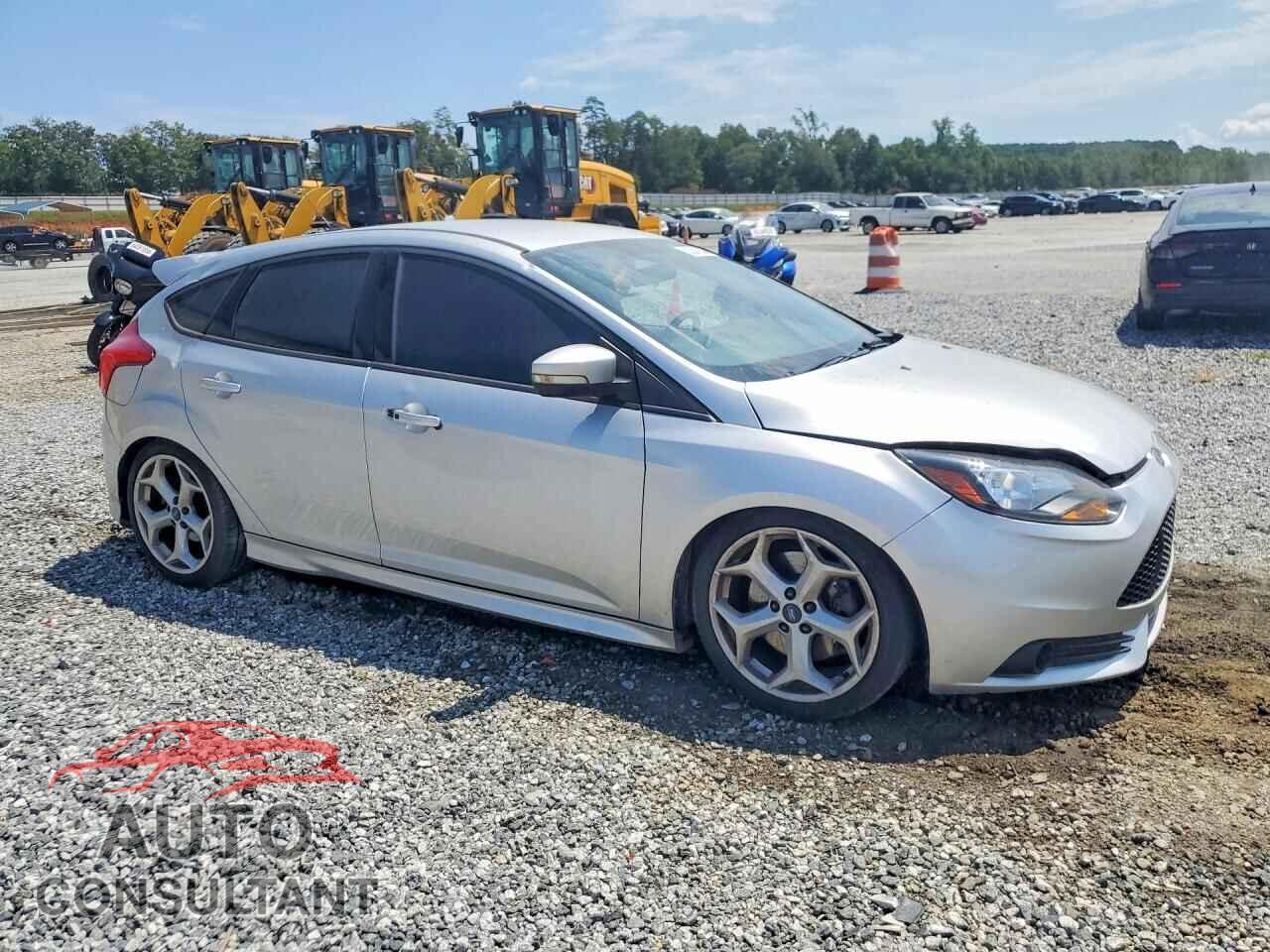 FORD FOCUS 2014 - 1FADP3L96EL268328