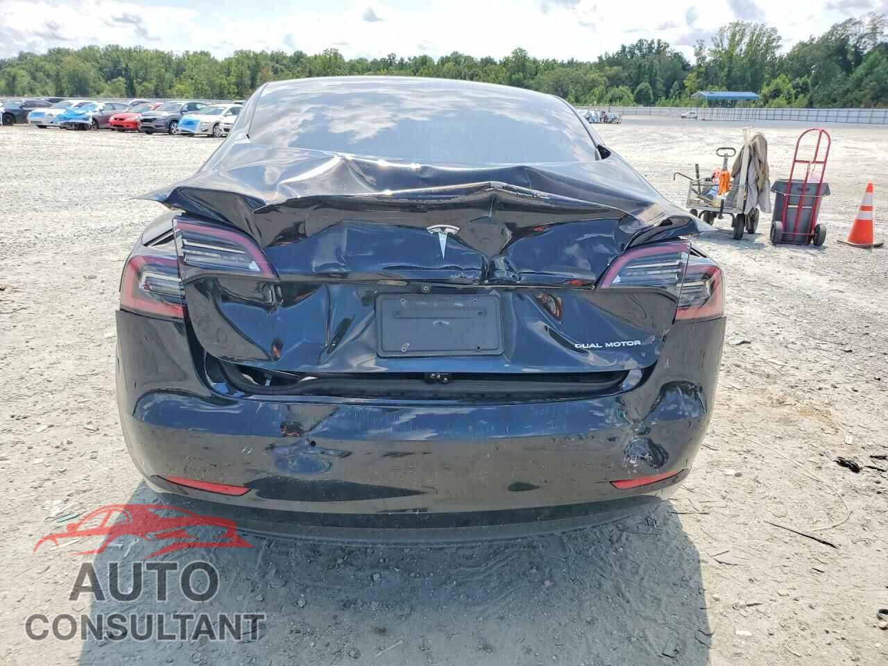 TESLA MODEL 3 2021 - 5YJ3E1EB0MF033084