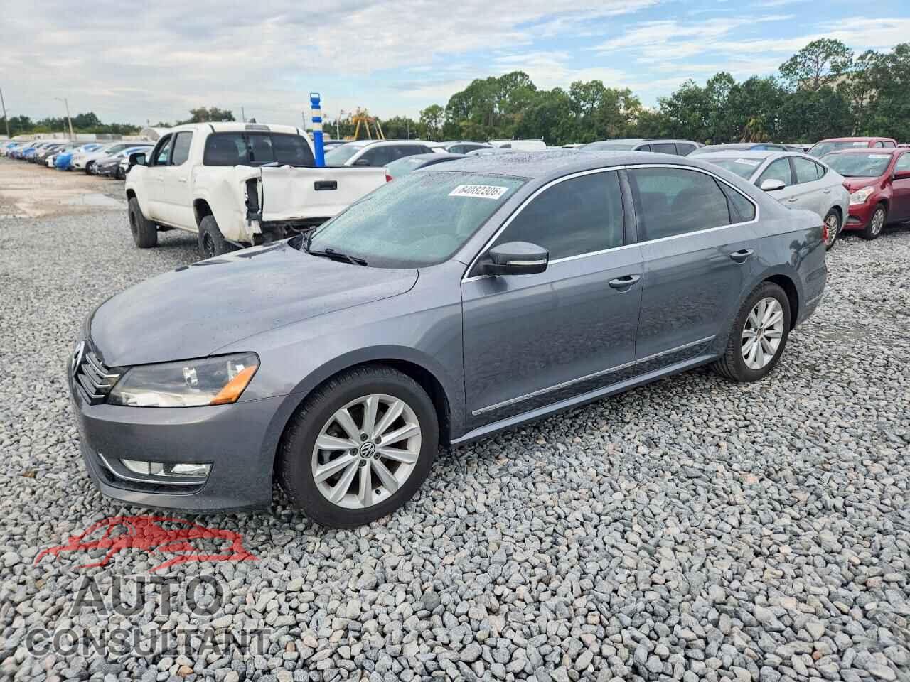 VOLKSWAGEN PASSAT 2013 - 1VWCH7A31DC021237