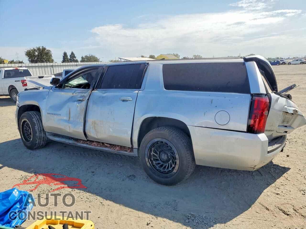 CHEVROLET SUBURBAN 2017 - 1GNSCGEC8HR277876