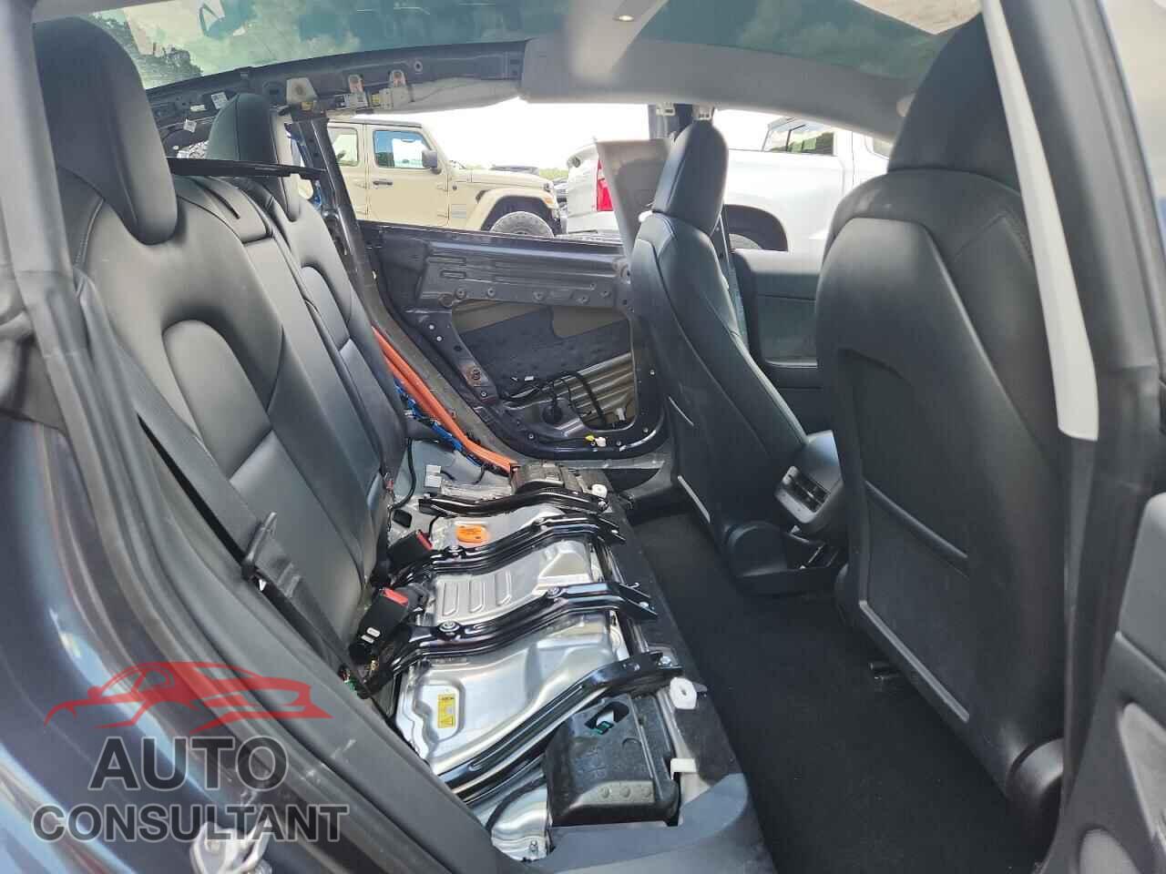 TESLA MODEL 3 2021 - 5YJ3E1EC2MF981138