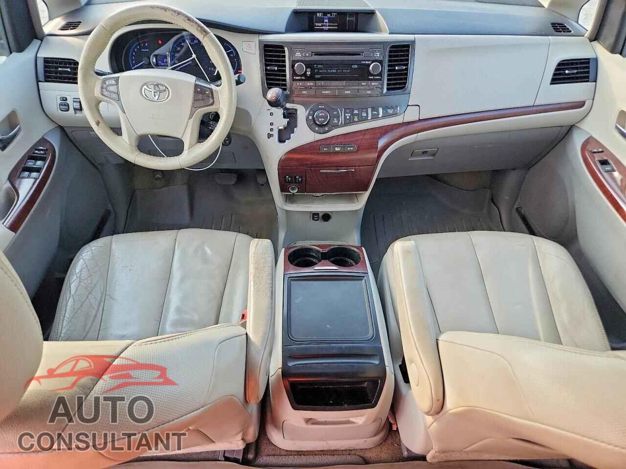 TOYOTA SIENNA 2013 - 5TDYK3DC8DS399472