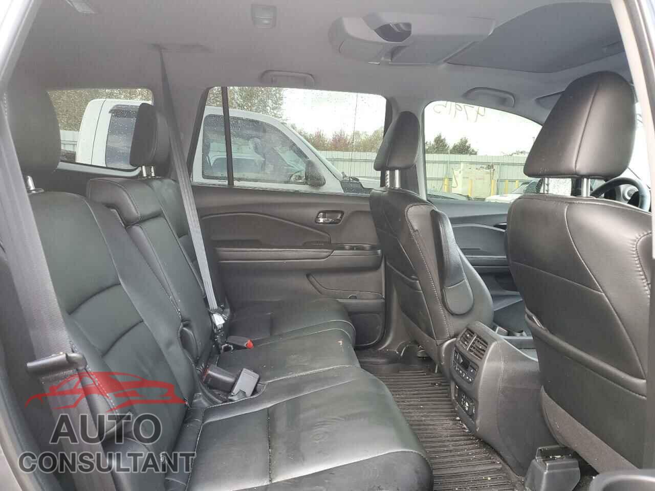 HONDA PILOT 2019 - 5FNYF6H91KB094580