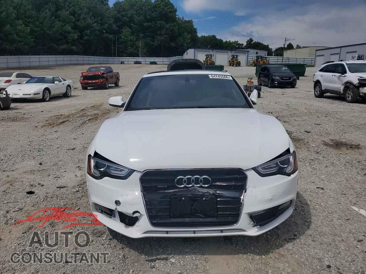 AUDI A5 2013 - WAULFAFR3DA028640
