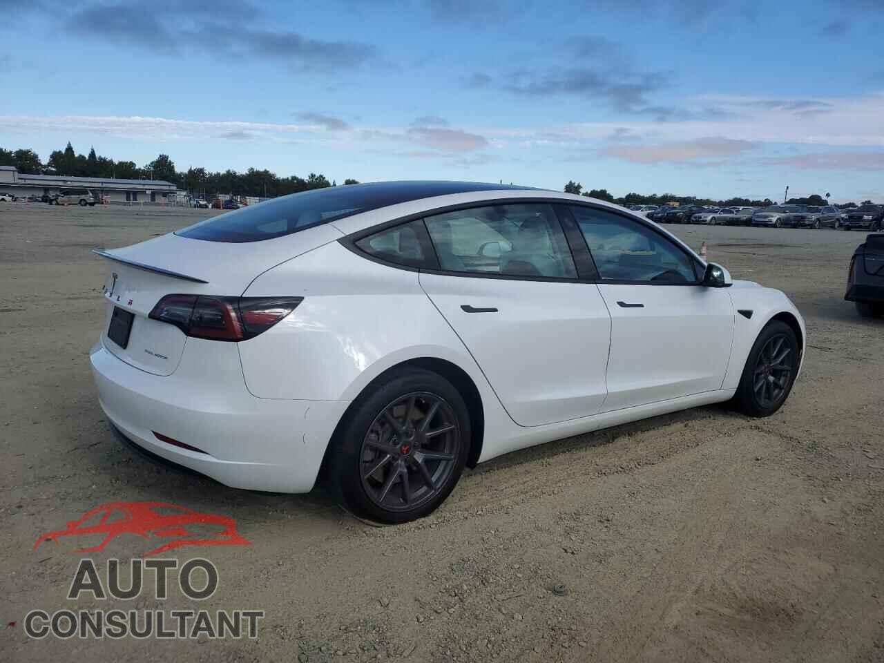 TESLA MODEL 3 2023 - 5YJ3E1EB0PF603945