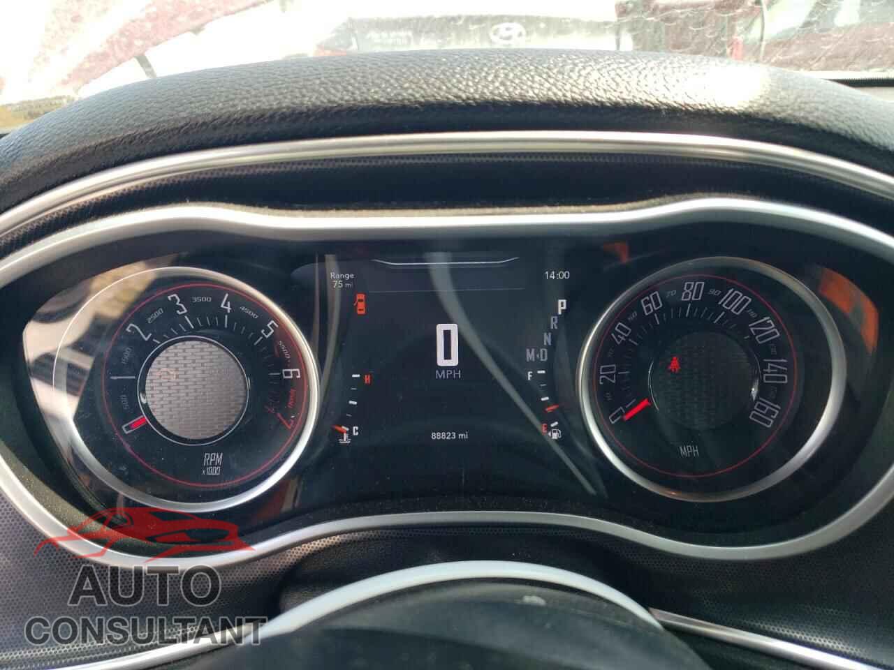 DODGE CHALLENGER 2018 - 2C3CDZGG0JH257265