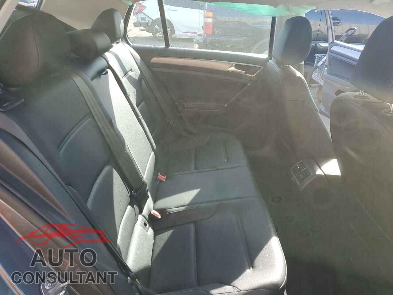 VOLKSWAGEN GOLF 2017 - 3VW217AU7HM076370
