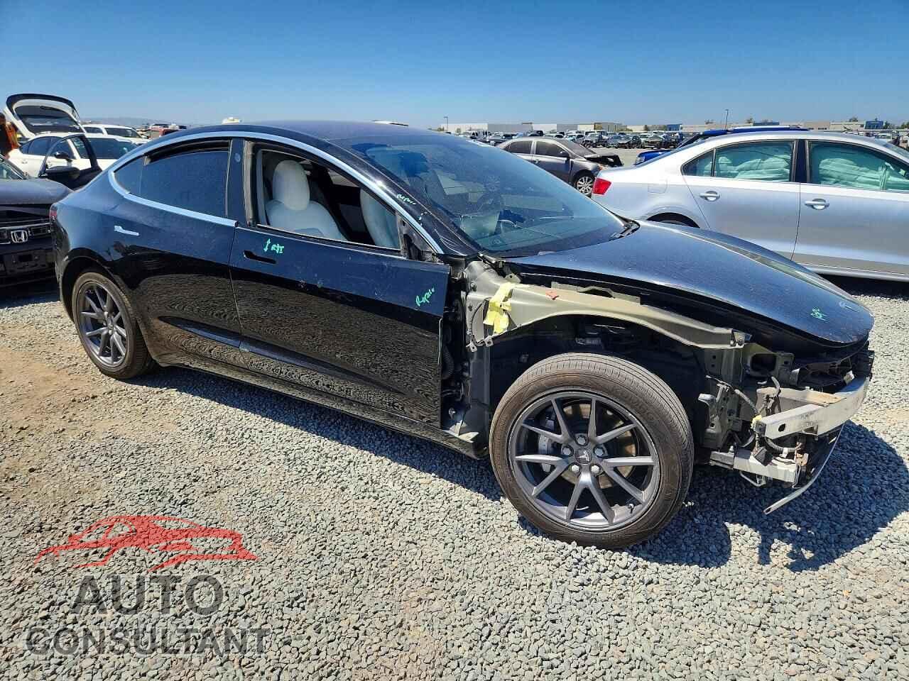 TESLA MODEL 3 2018 - 5YJ3E1EA0JF155253