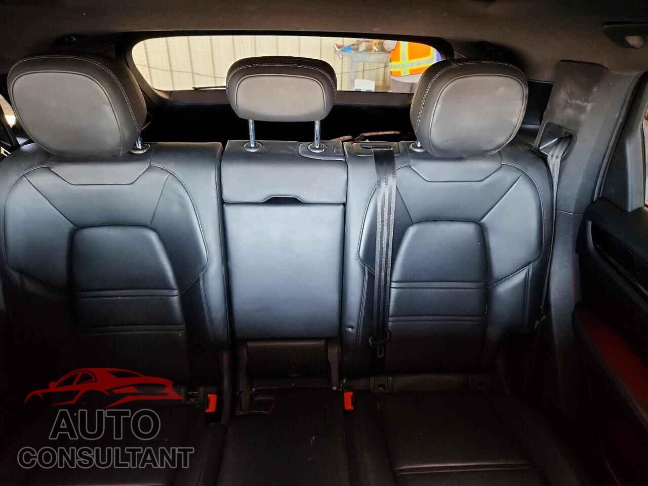 PORSCHE CAYENNE 2019 - WP1AA2AY3KDA13725