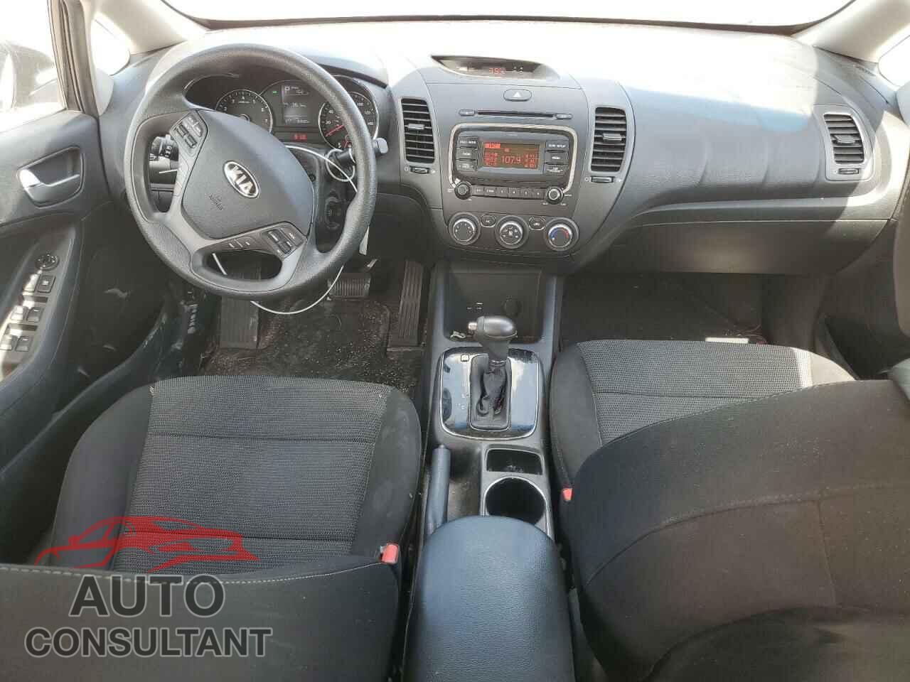 KIA FORTE 2018 - 3KPFK4A77JE213933