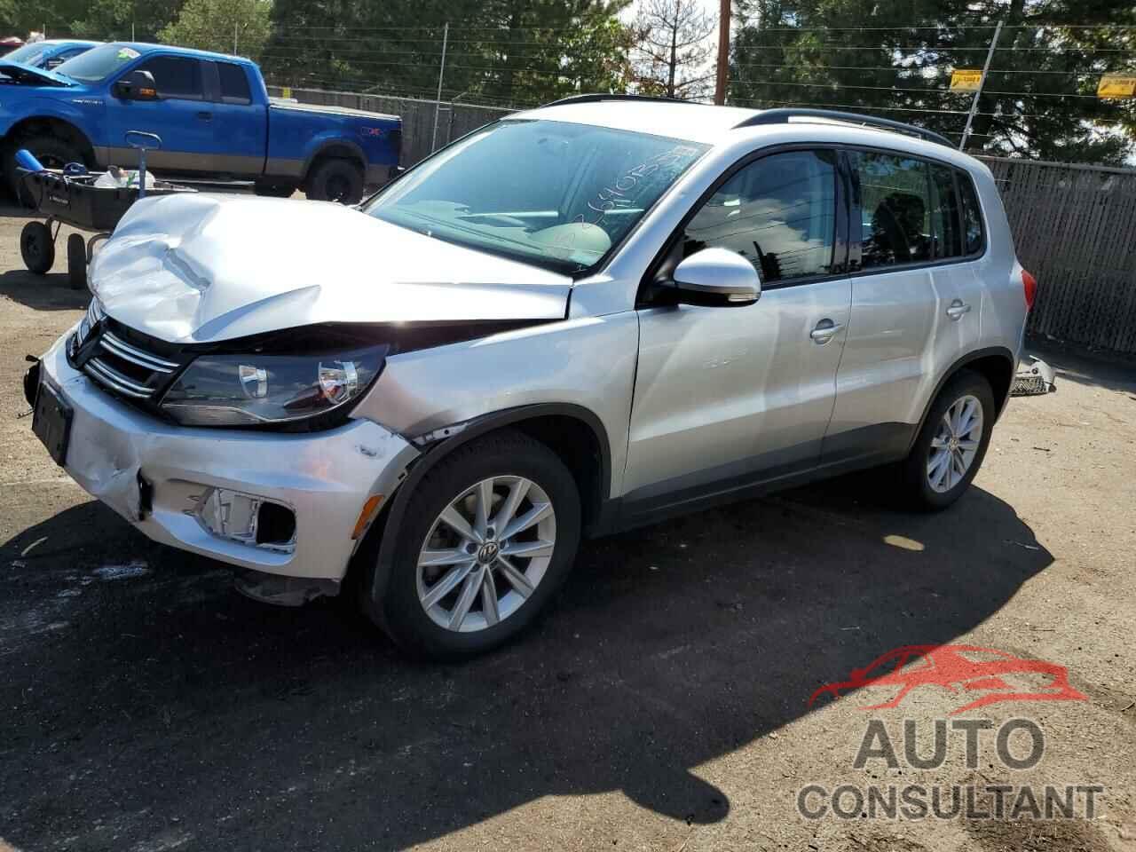 VOLKSWAGEN TIGUAN 2017 - WVGBV7AX8HK048727