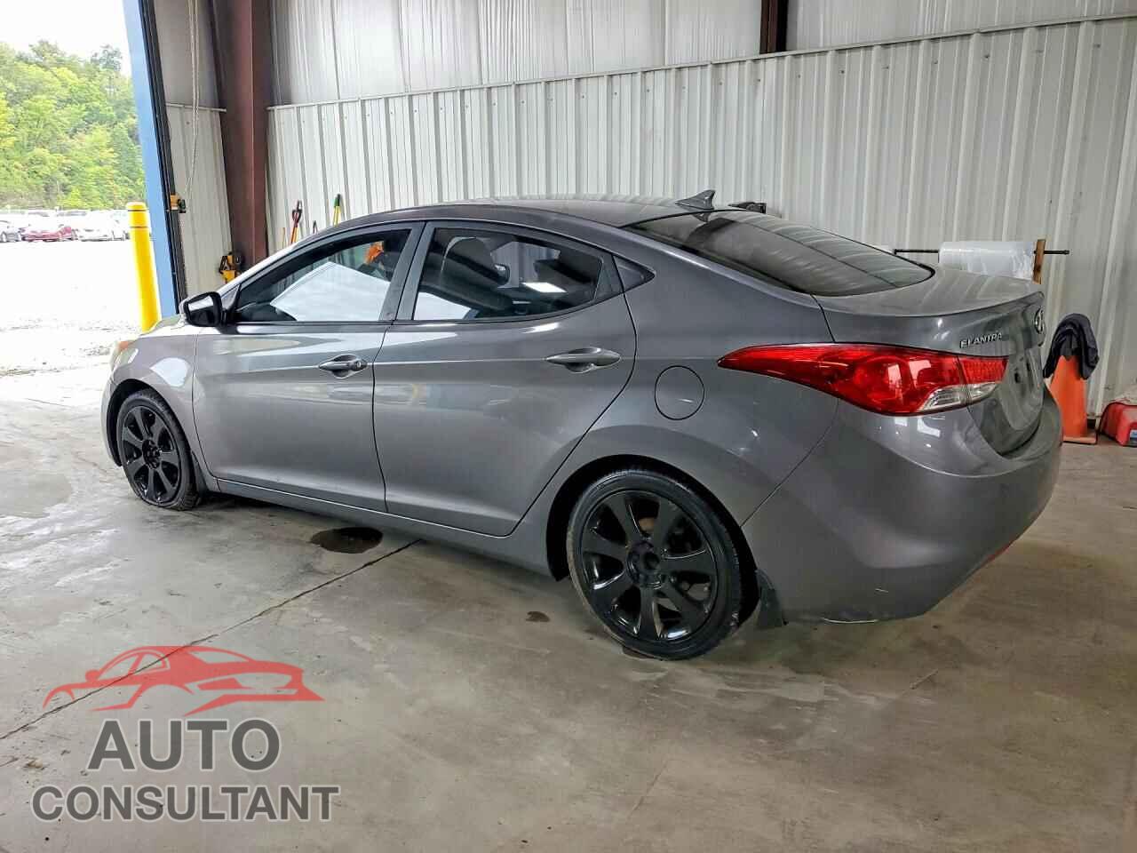 HYUNDAI ELANTRA 2012 - 5NPDH4AE5CH145277