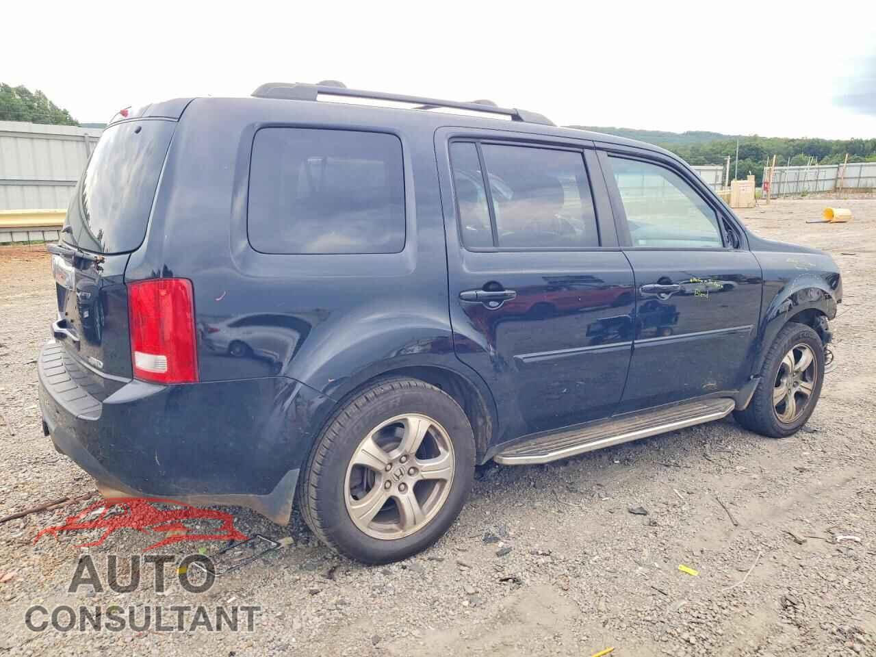 HONDA PILOT 2015 - 5FNYF4H58FB020015