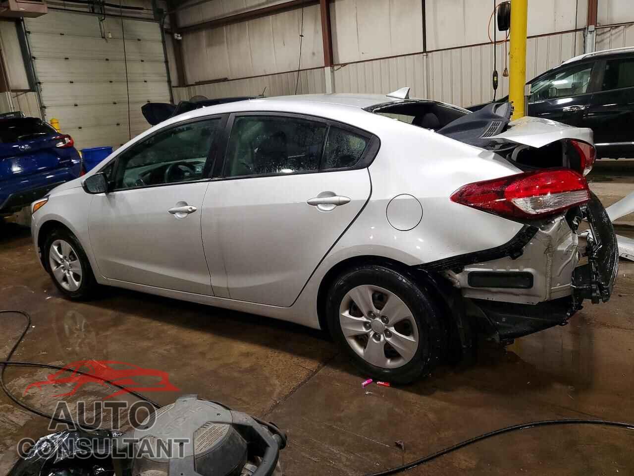 KIA FORTE 2017 - 3KPFK4A70HE107060