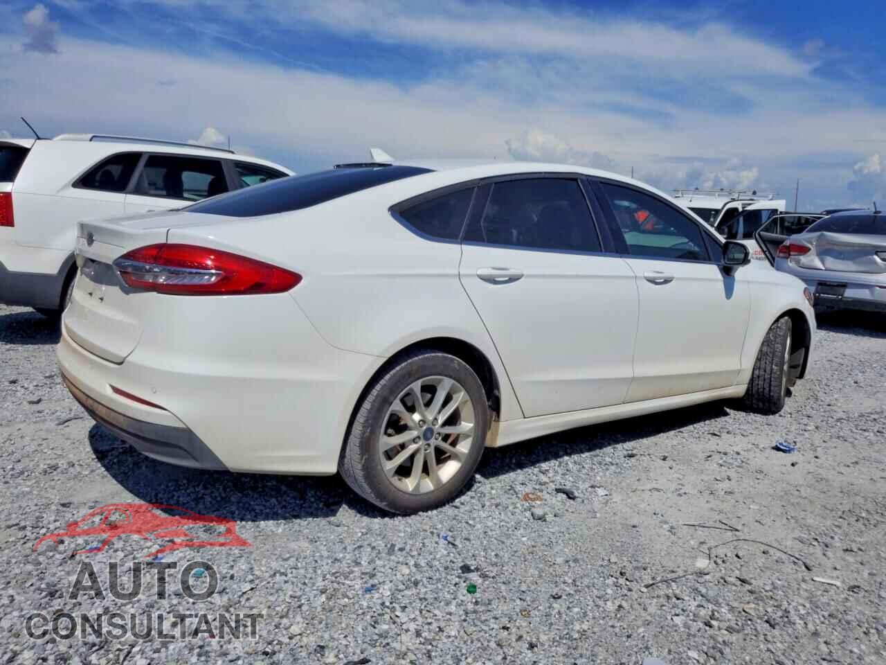 FORD FUSION 2020 - 3FA6P0LU1LR104284